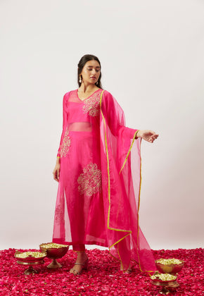 JAZMIN- PINK CHANDERI SILK SUIT SET WITH ZARI EMBROIDERED BUTTAS